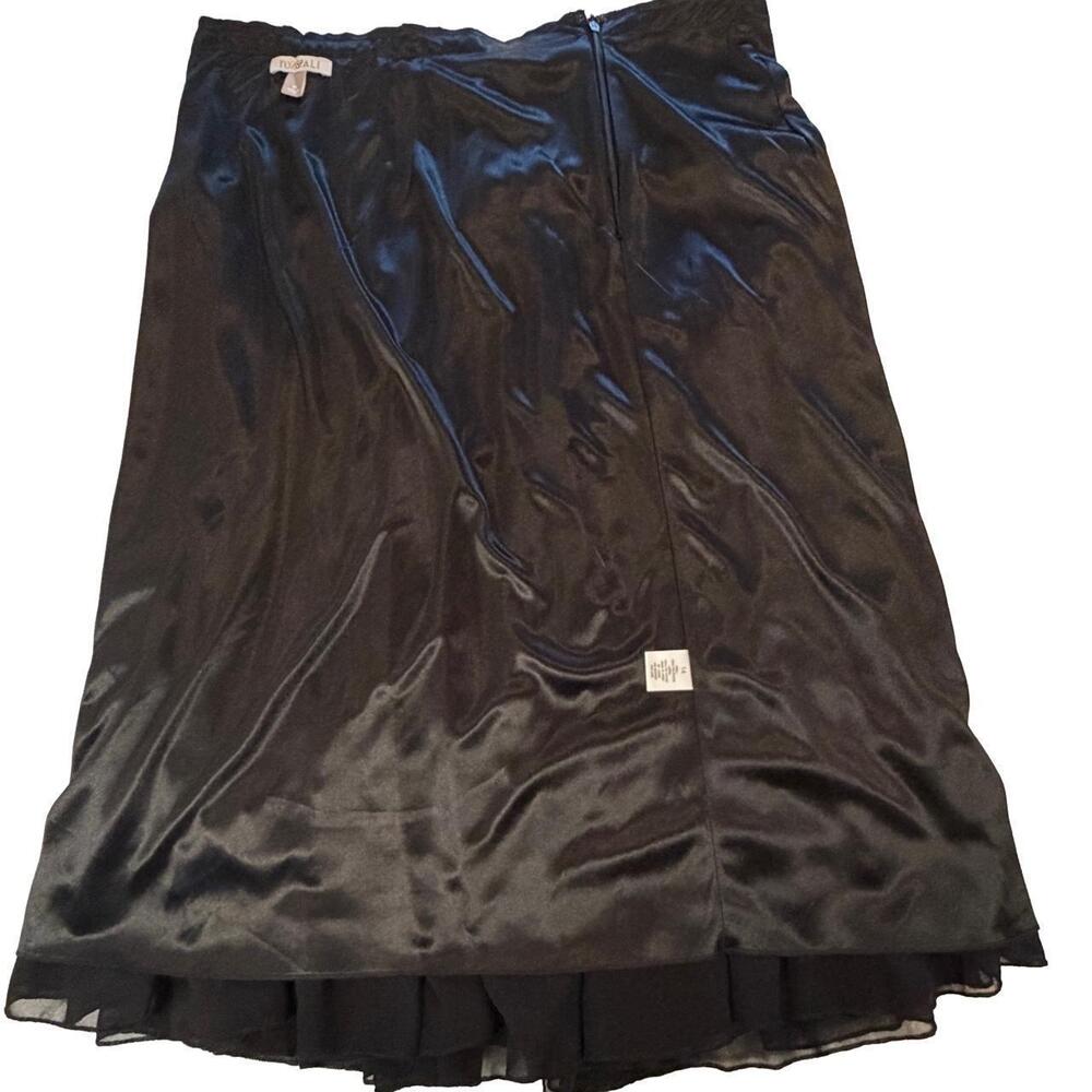 Tozali - Women's Juniors Black Skirt - Size 14 - Picture 3 of 7